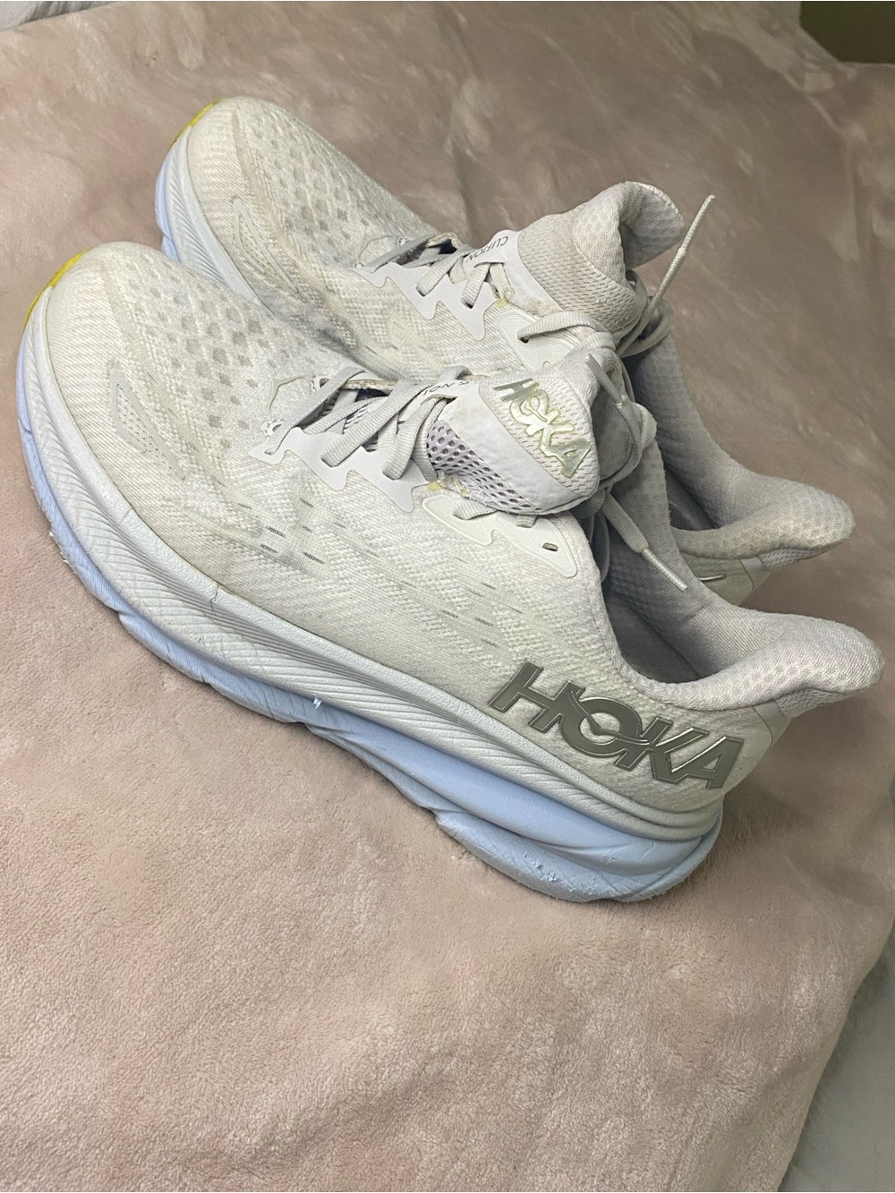 Hoka One One Clifton 9 Women's Running Shoes  Size 10